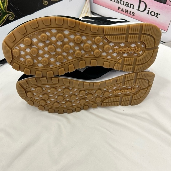 Reeboks Classic women’s Size 8 New Without Tag - Picture 3 of 11